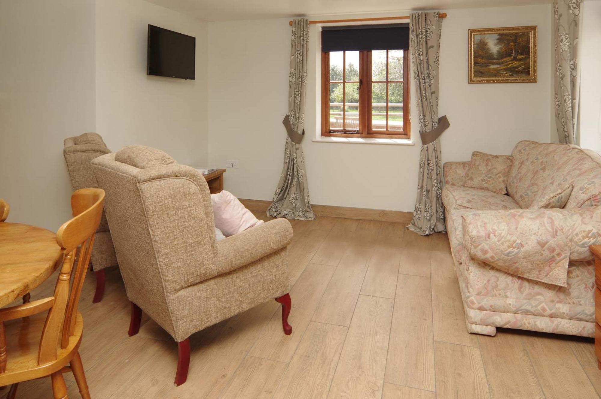 Parkfields Barns Self Catering Accommodation บักกิงแฮม ภายนอก รูปภาพ