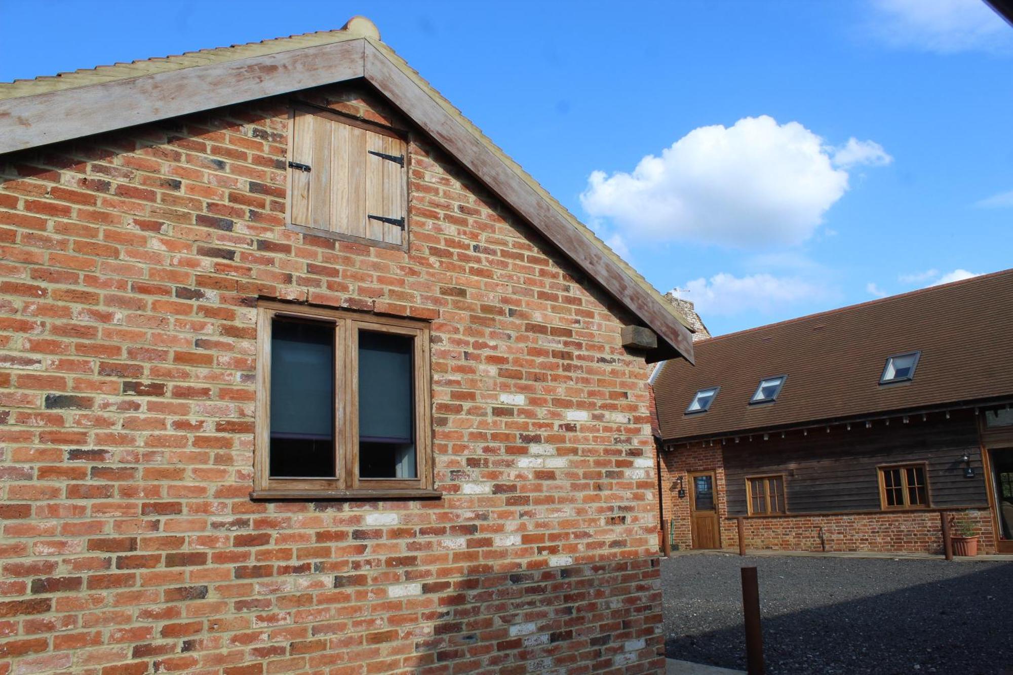 Parkfields Barns Self Catering Accommodation บักกิงแฮม ภายนอก รูปภาพ