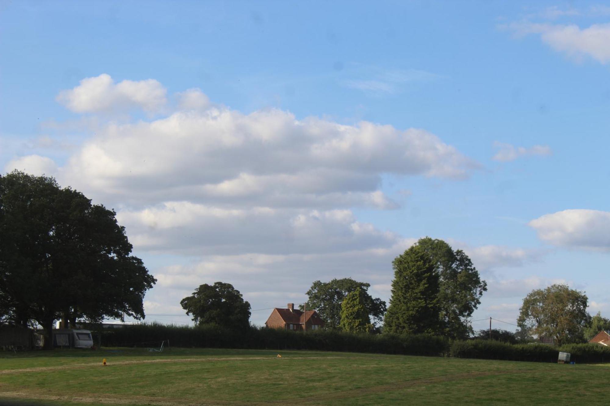 Parkfields Barns Self Catering Accommodation บักกิงแฮม ภายนอก รูปภาพ