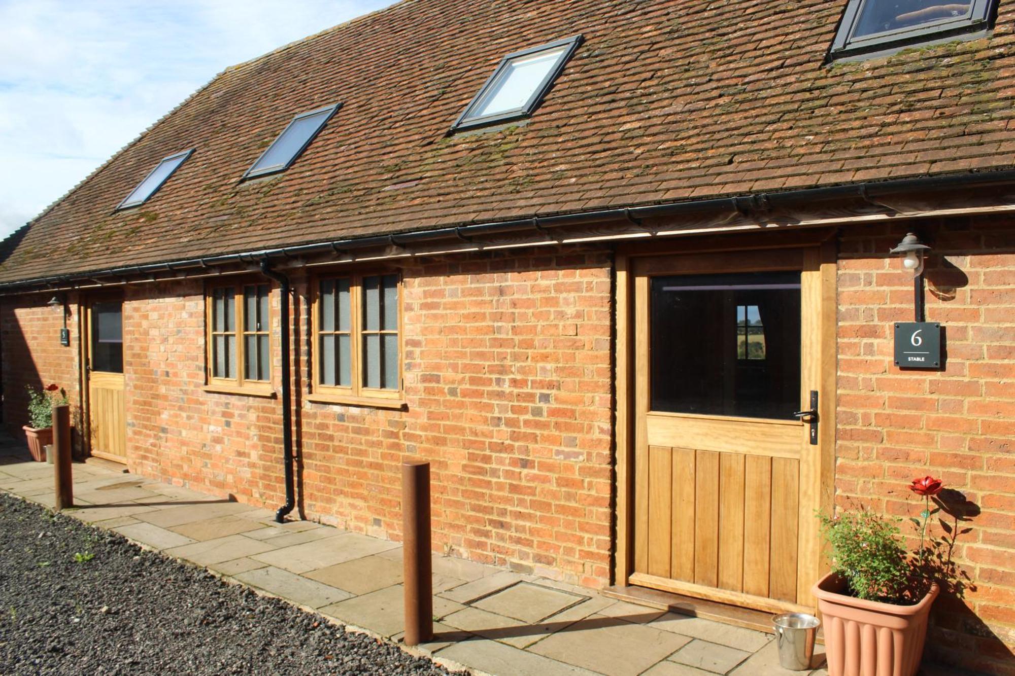 Parkfields Barns Self Catering Accommodation บักกิงแฮม ภายนอก รูปภาพ