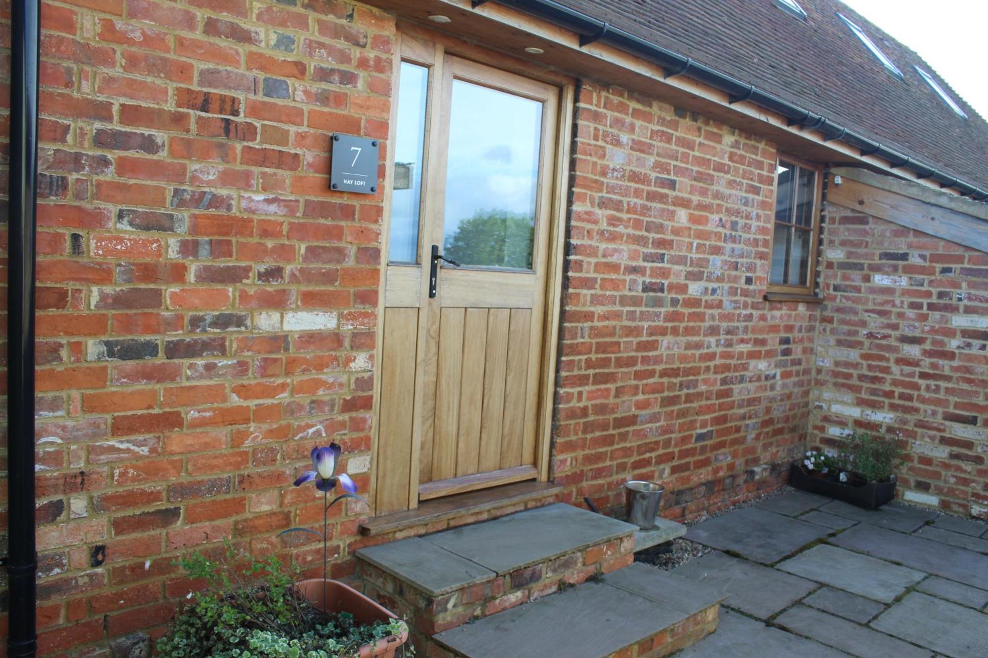 Parkfields Barns Self Catering Accommodation บักกิงแฮม ภายนอก รูปภาพ